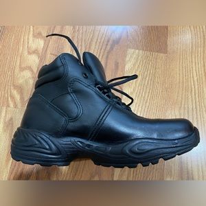 Men’s boots, Reebok. Genuine leather upper, size 11. USA made, never used, new.